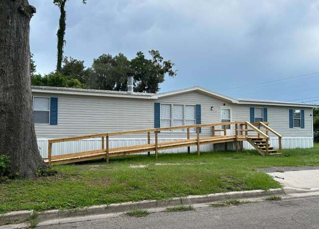 Property at 579 SE Baker Ave, Lake City, FL 32025, 4 beds, 2 baths