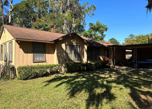 Property at 688 NW Palm Dr, Lake City, FL 32055, 3 beds, 1 bath