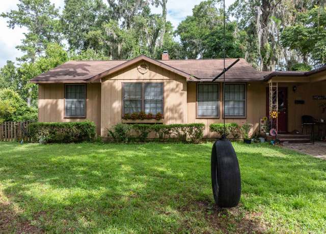 Property at 688 NW Palm Dr, Lake City, FL 32055, 3 beds, 1 bath