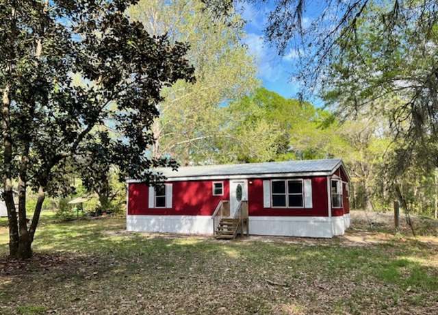 Property at 13194 NE 233rd Ln, Raiford, FL 32083, 2 beds, 2 baths