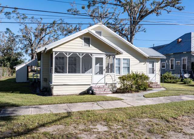Property at 205 NW 2nd St, Jasper, FL 32052, 2 beds, 2 baths