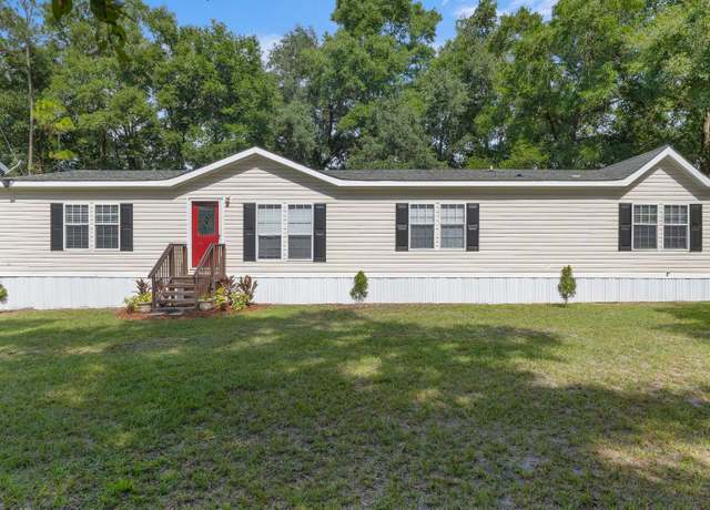 Property at 544 SW Smyrna Pl, Fort White, FL 32038, 3 beds, 3 baths