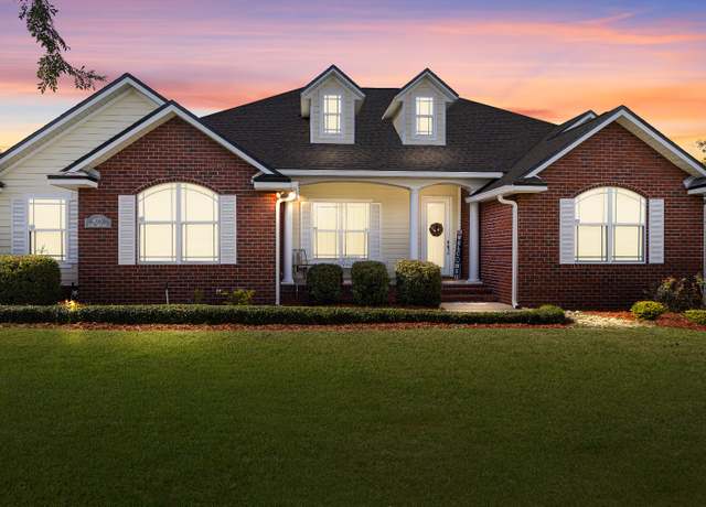 Property at 4073 NW River Sebastian Ln, Lake City, FL 32055, 3 beds, 2.5 baths