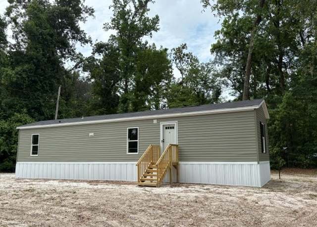 Property at 290 SW Rose Ln, Fort White, FL 32038, 2 beds, 2 baths