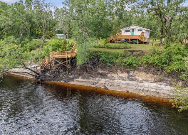 Property at 1035 NW Banta Acres Rd, Mayo, FL 32066, 2 beds, 1.5 baths