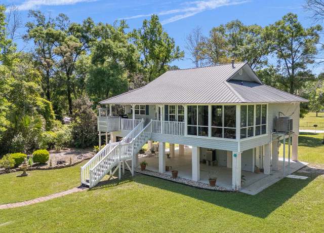 Property at 385 NE Gold Dust Rd, Branford, FL 32008, 2 beds, 2 baths