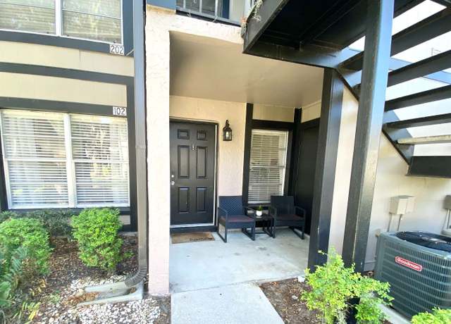 Property at 4004 Nestle Oaks Pl, FL 33613, 2 beds, 2 baths