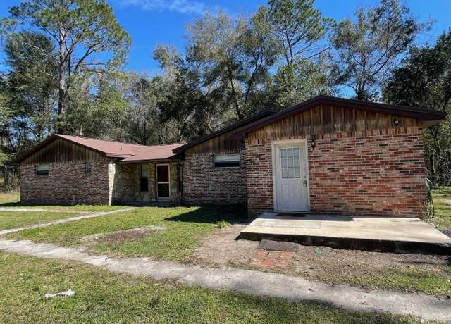 Property at 209 SW Ziegler Ter, Lake City, FL 32024, 3 beds, 2 baths