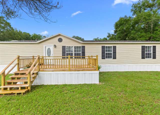 Property at 305 SW Lottie Ct, Lake City, FL 32024, 3 beds, 2 baths