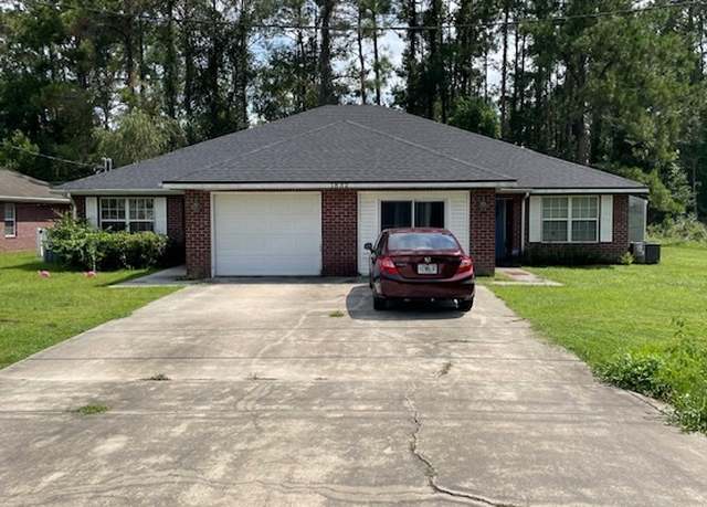 Property at 1832 SW Grandview St 101&102 St, Lake City, FL 32025