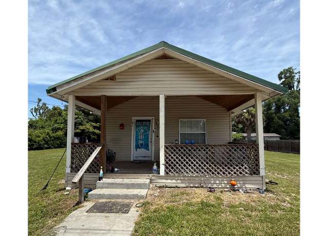 Property at 849 NE Maple Ln, Lake City, FL 32055, 3 beds, 2 baths