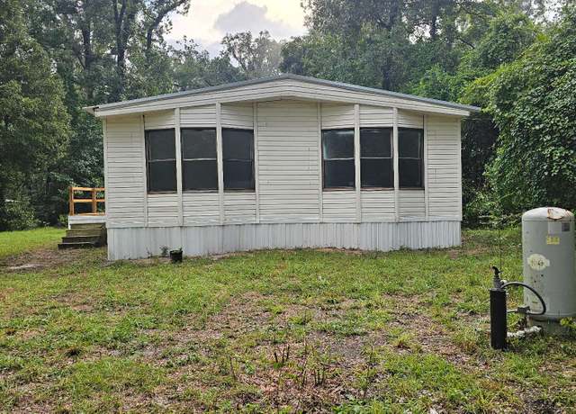 Property at 1521 SW Central Ter, Fort White, FL 32038, 3 beds, 2 baths