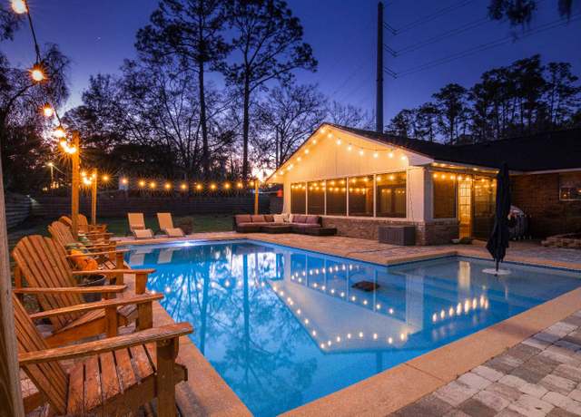 Property at 404 SW Marvin Burnett Rd, Lake City, FL 32024, 4 beds, 2 baths