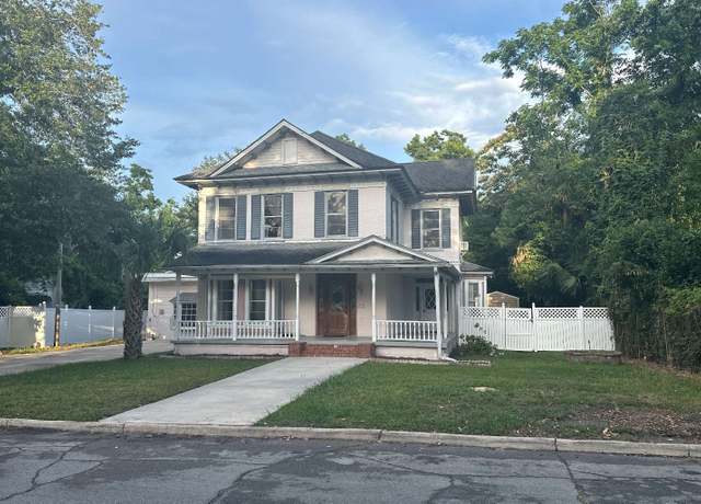 Property at 312 NW Shelby Ave, Live Oak, FL 32064, 4 beds, 3 baths