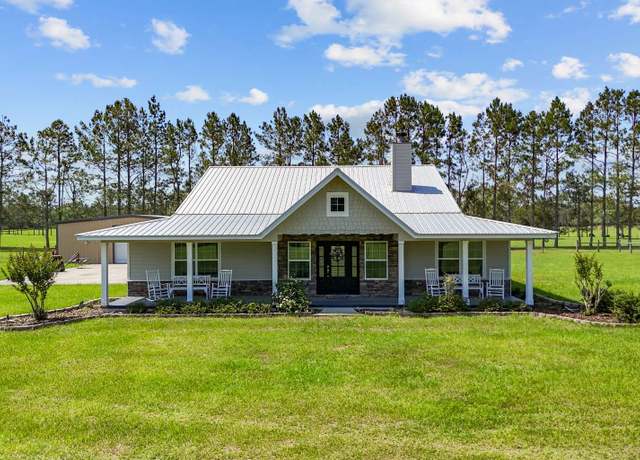 Property at 4639 SW Wilson Springs Rd, Fort White, FL 32038, 3 beds, 2.5 baths