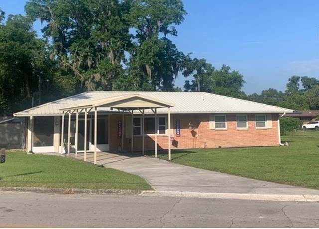Property at 550 SE Olustee Ave, Lake City, FL 32025, 3 beds, 2 baths