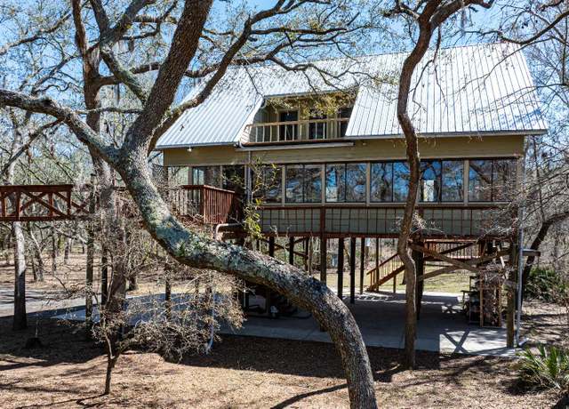 Property at 8850 SE 126th Ct, White Springs, FL 32096, 4 beds, 2 baths