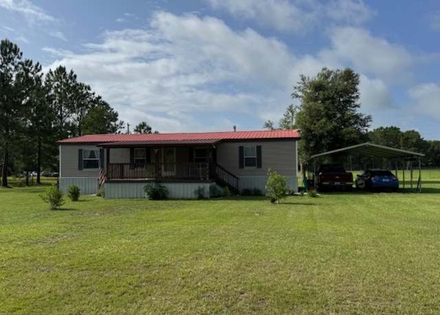 Property at 6916 SW 77th St, Lake Butler, FL 32054, 3 beds, 2 baths