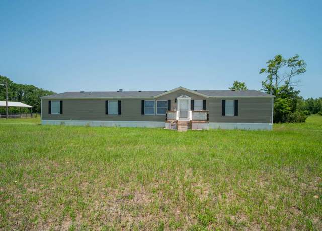 Property at 19456 161st Ct, Obrien, FL 32071, 4 beds, 2 baths