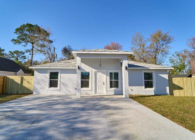 Property at 1085 SW Fairfax Gln, Lake City, FL 32025, 3 beds, 2 baths