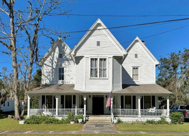 Property at 707 3rd Street St NW, Jasper, FL 32052, 4 beds, 3 baths