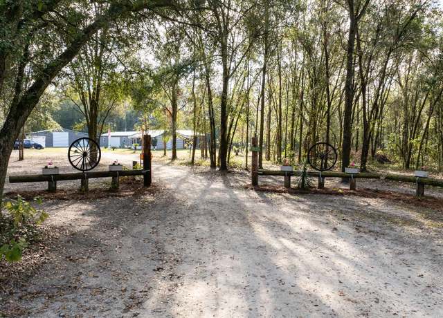 Property at 2655 SW Pinemount Rd, Lake City, FL 32024, 2 beds, 2 baths