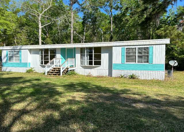 Property at 1147 SW Grandview St, Lake City, FL 32025, 3 beds, 2 baths