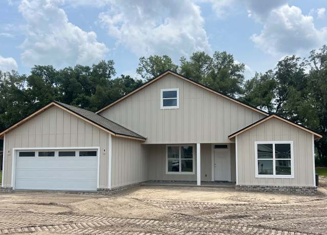 Property at 623 SW Chesterfield Cir, Lake City, FL 32024, 3 beds, 2 baths