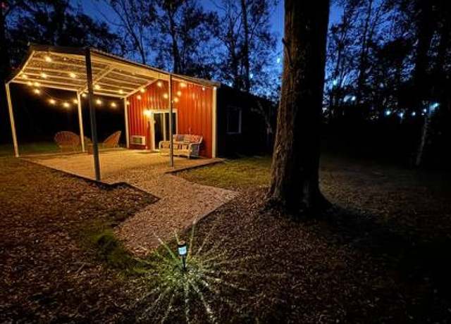 Property at 9772 County Road 136, Live Oak, FL 32060, 1 bed, 1 bath