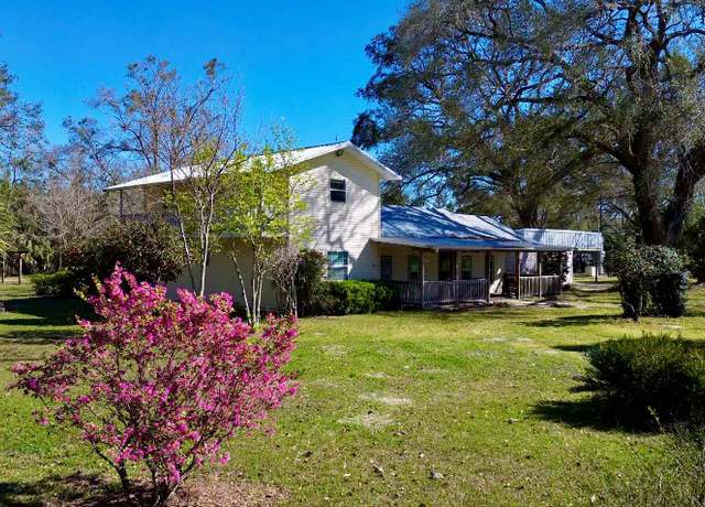 Property at 112 NE Rowan Rd, Mayo, FL 32066, 5 beds, 3 baths