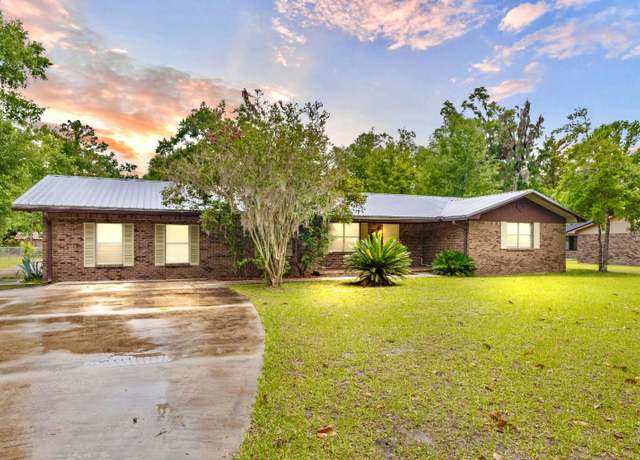 Property at 316 SE Woodhaven St, Lake City, FL 32025, 3 beds, 2 baths