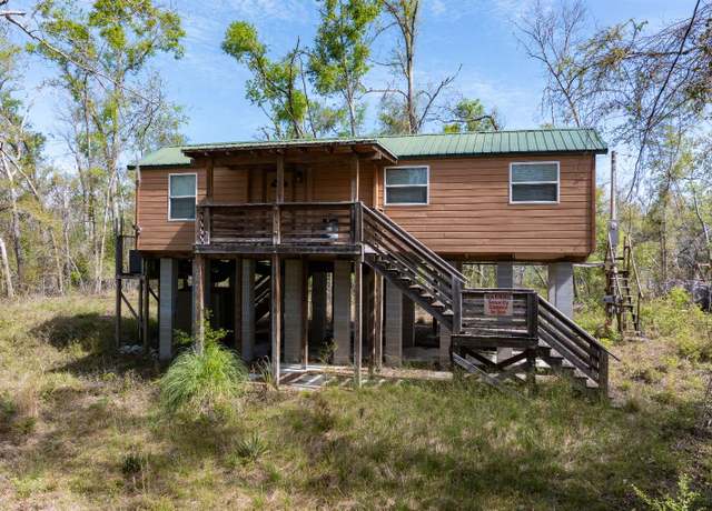 Property at 17931 N 10th Ter, Live Oak, FL 32345, 1 bed, 1.5 baths