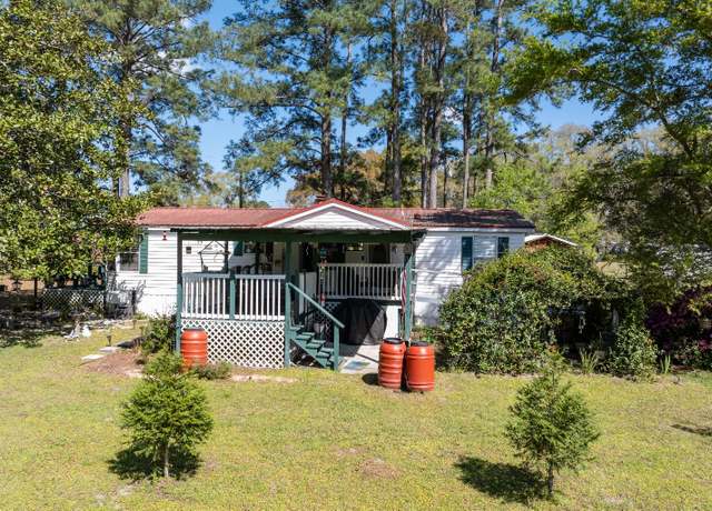 Property at 703 SW Legion Dr, Lake City, FL 32024, 3 beds, 2 baths