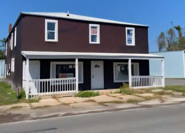 Property at 804 W Green St, Perry, FL 32347, 6 beds, 2 baths