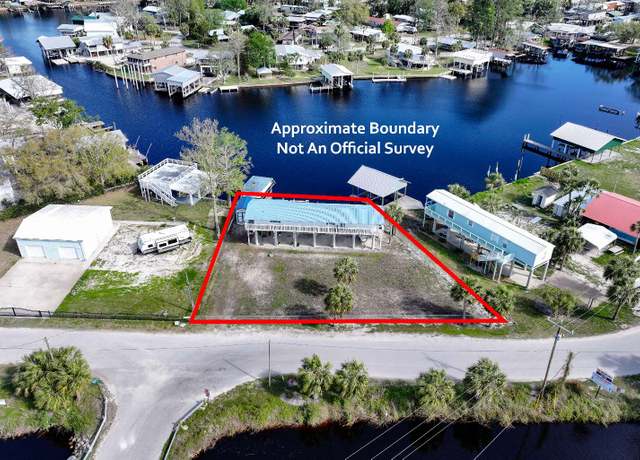 Property at 27 SE 228th St, Suwannee, FL 32680, 2 beds, 2 baths