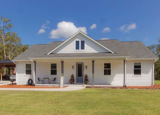 Property at 4523 166th Pl, Wellborn, FL 32094, 3 beds, 2 baths