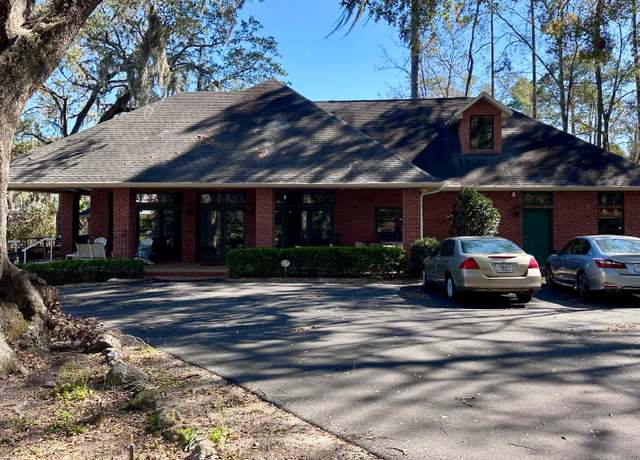 Property at 1032 NW Scenic Lake Dr, Lake City, FL 32055, 2 beds, 2 baths