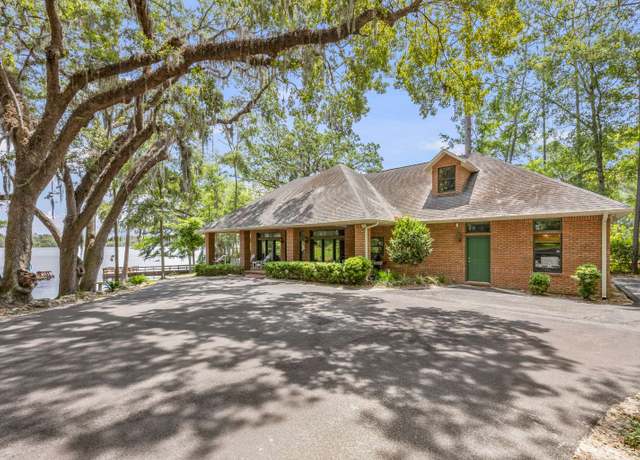 Property at 1032 NW Scenic Lake Dr, Lake City, FL 32055, 2 beds, 2 baths