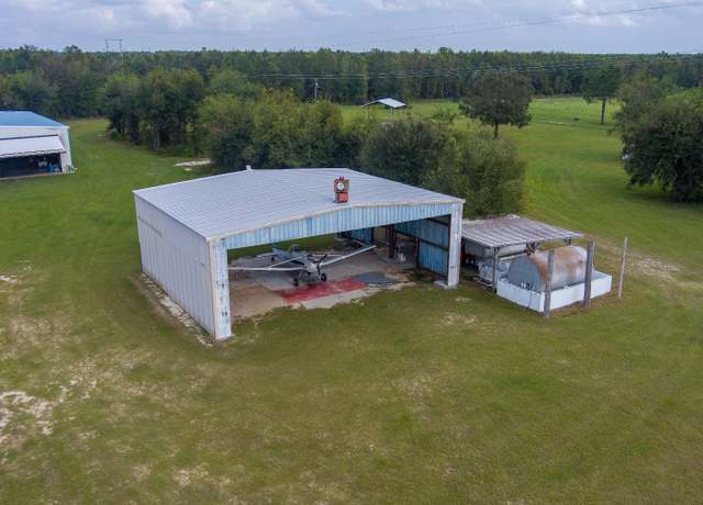Property at 3923 NW Squires Ln, Jasper, FL 32052, 2 beds, 1 bath