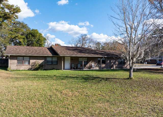 Property at 145 SE Pueblo Way, Lake City, FL 32025, 3 beds, 2 baths