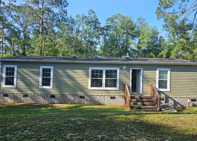 Property at 6330 Wiggins Rd, Live Oak, FL 32060, 3 beds, 2 baths