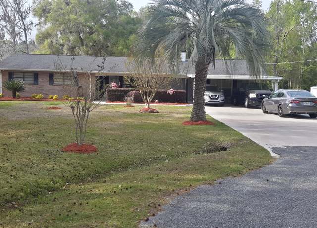Property at 214 SE Crow Ct, Lake City, FL 32055, 3 beds, 2 baths