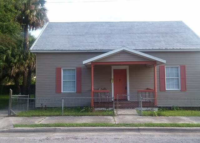 Property at 313 NW Madison St, Lake City, FL 32055, 3 beds, 2 baths