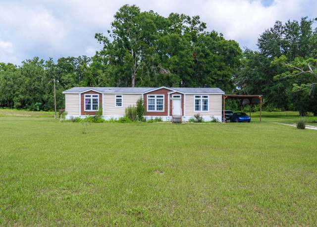 Property at 1900 SW 19th Cir, Trenton, FL 32693, 3 beds, 2 baths