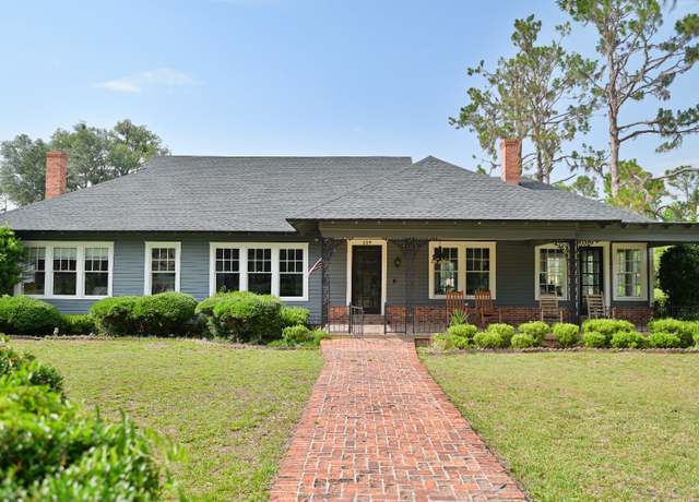 Property at 209 SE 5th St, Jasper, FL 32052, 4 beds, 3 baths