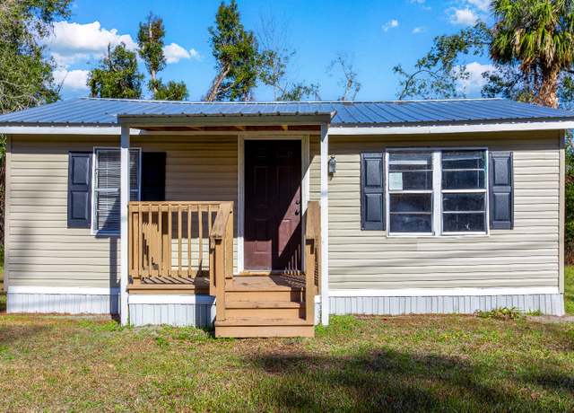 Property at 10812 NW 37th St, Jasper, FL 32052, 2 beds, 1 bath