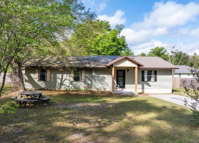 Property at 226 NW Austin Way, Lake City, FL 32055, 4 beds, 2 baths
