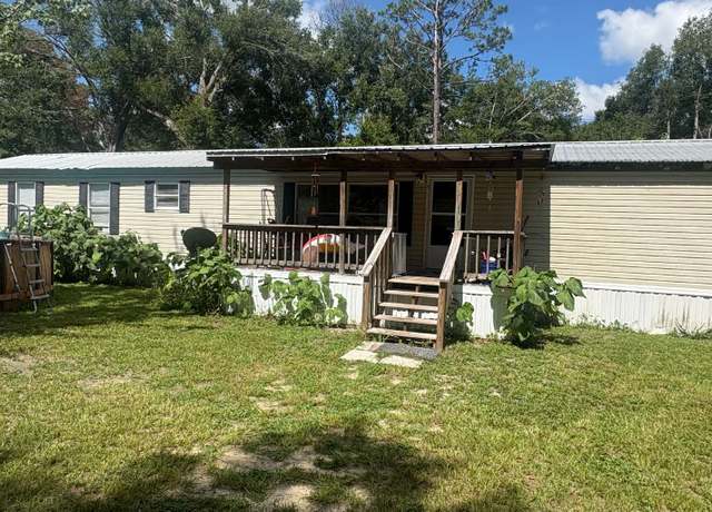 Property at 243 NE Wesley St, Mayo, FL 32066, 2 beds, 2 baths