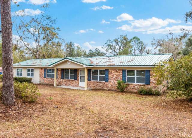Property at 128 SW Ann Pl, Lake City, FL 32024, 5 beds, 3 baths