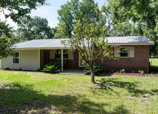 Property at 15518 192nd St, Obrien, FL 32071, 3 beds, 1 bath